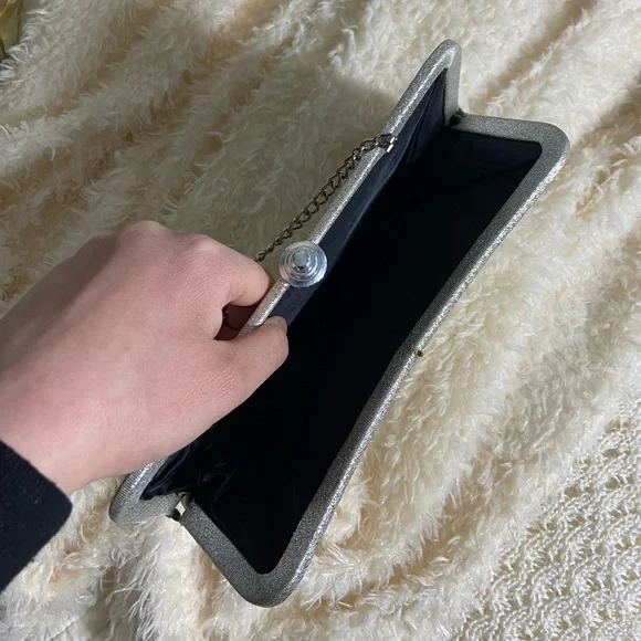 Vintage silver metallic clutch handbag mini bag - Picture 3 of 7